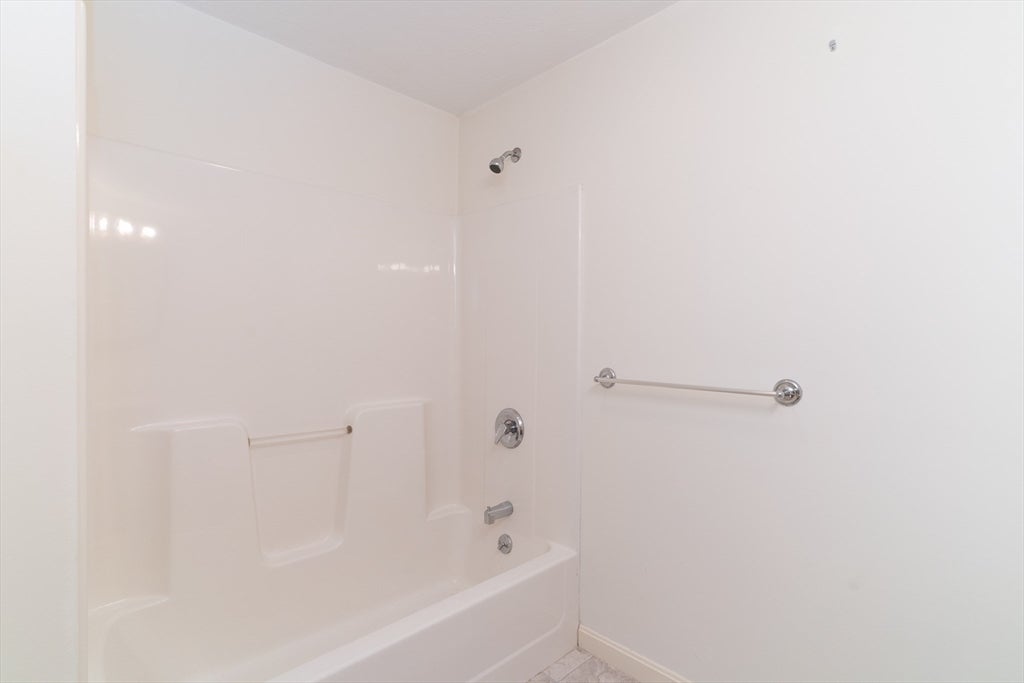 611 Henshaw St, Leicester, MA, 611 Henshaw St, Leicester, MA Photo #19