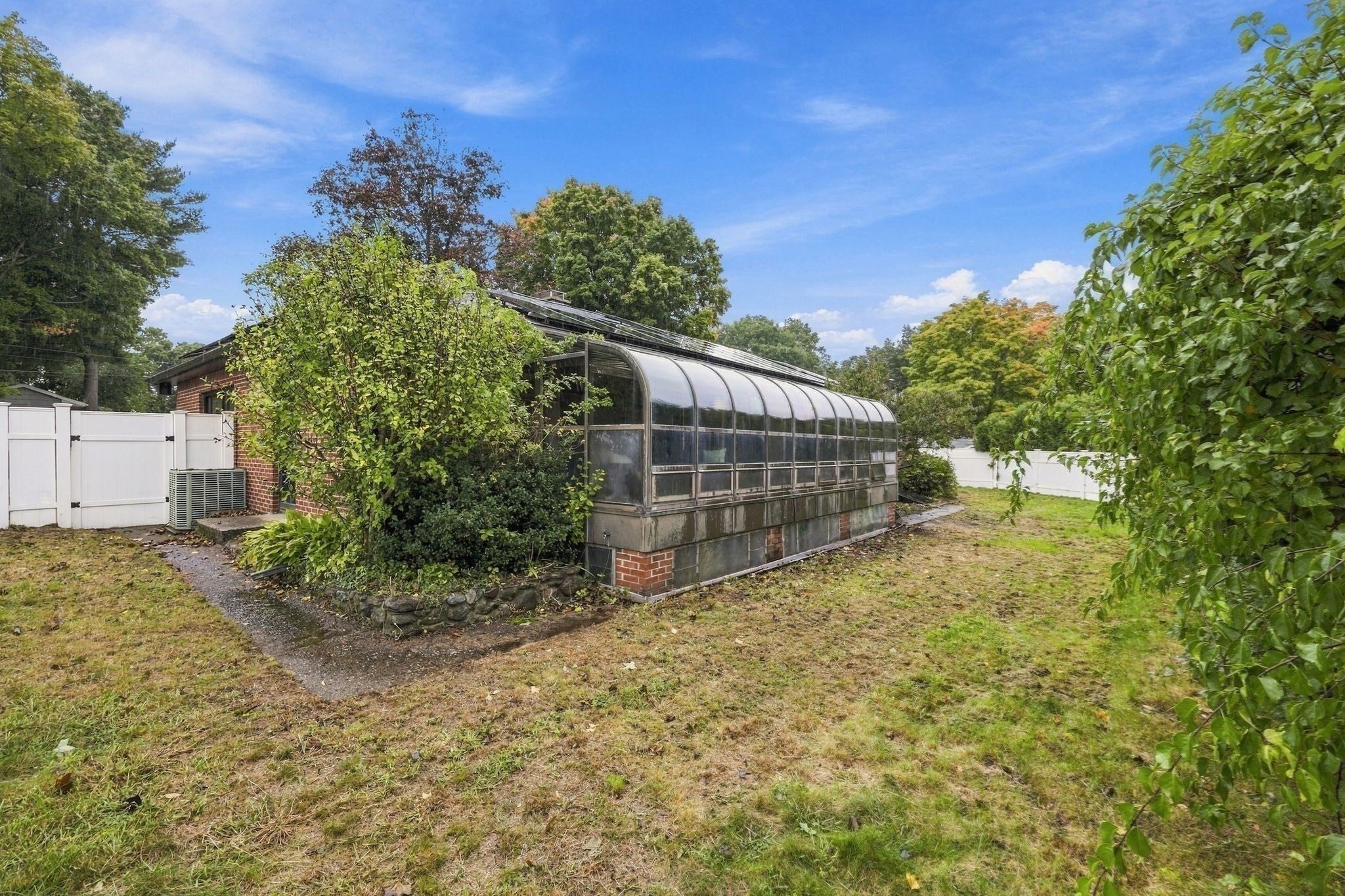 17 Oakridge St, Ludlow, MA Photo #30