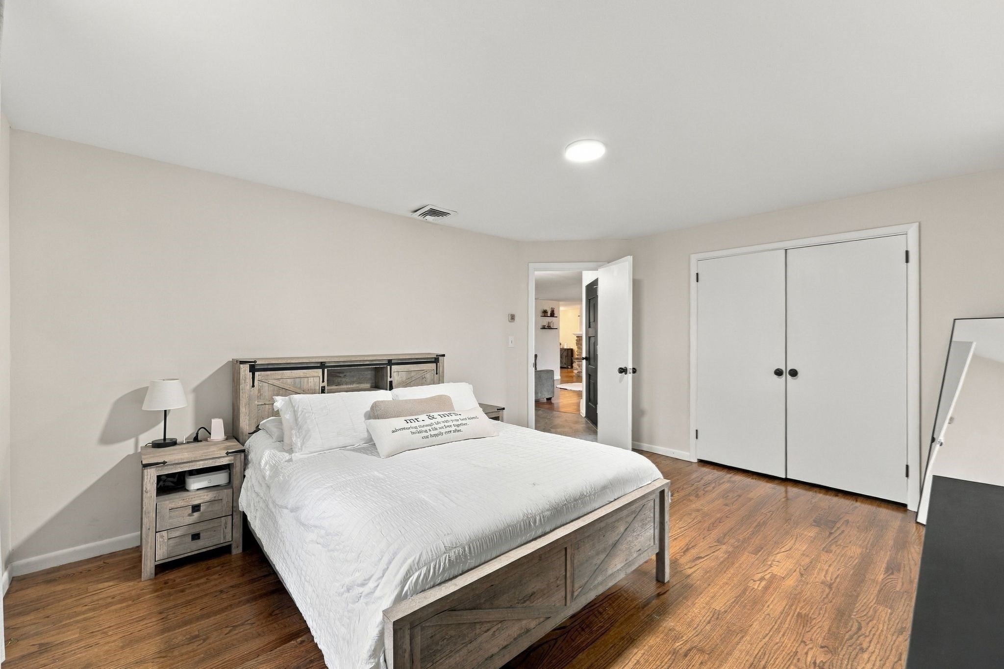 17 Oakridge St, Ludlow, MA Photo #16