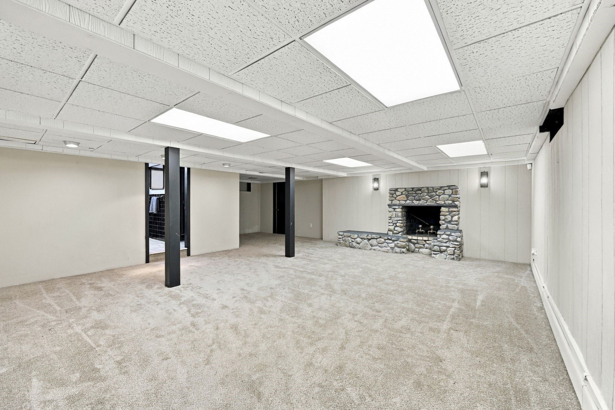 17 Oakridge St, Ludlow, MA Photo #22