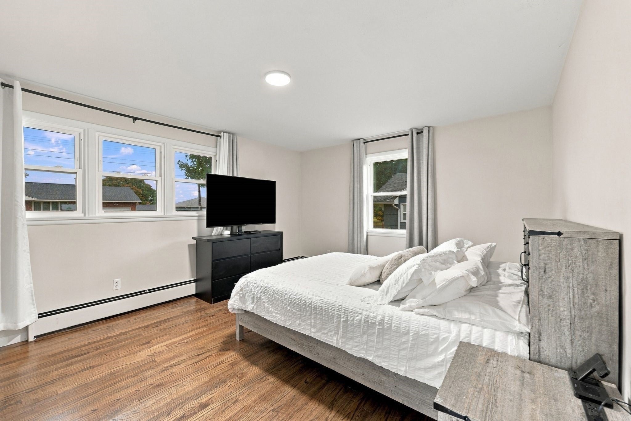 17 Oakridge St, Ludlow, MA Photo #15