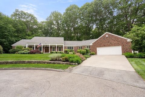 15 Mary Jane Cir Worcester MA 01609