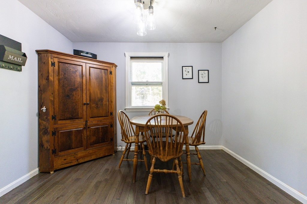 Hanson, Massachusetts 02341, United States, 3 Bedrooms Bedrooms, ,1 BathroomBathrooms,Residential,Active,219458