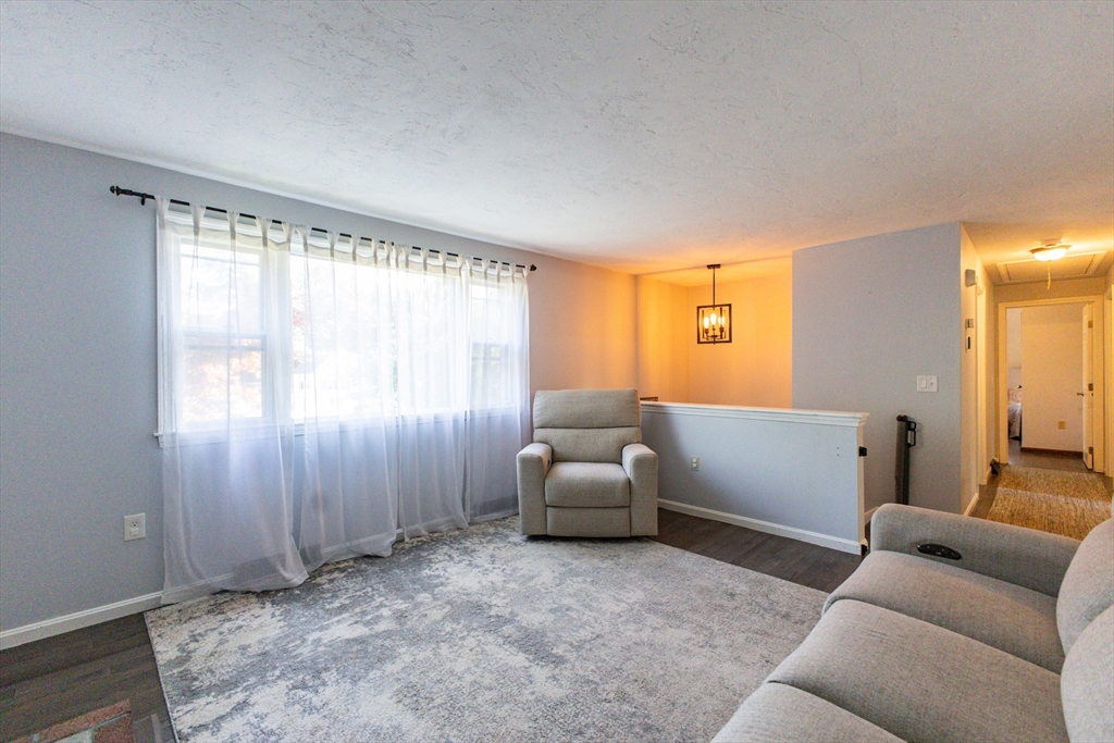 Hanson, Massachusetts 02341, United States, 3 Bedrooms Bedrooms, ,1 BathroomBathrooms,Residential,Active,219458