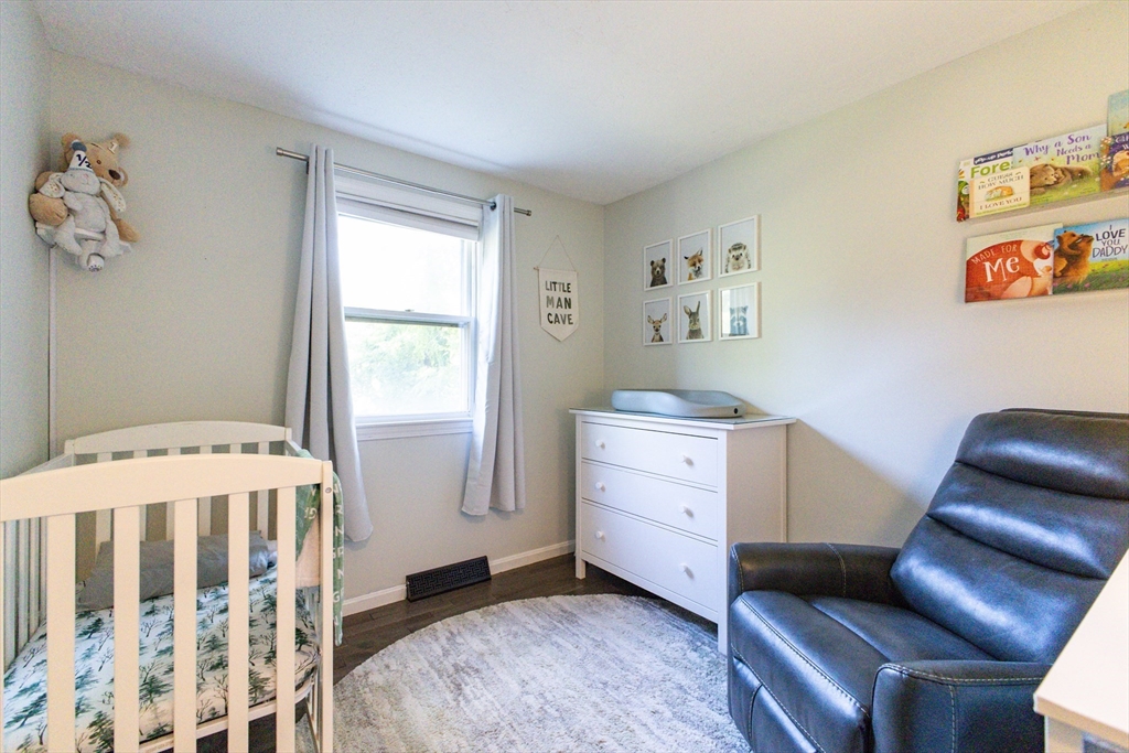 Hanson, Massachusetts 02341, United States, 3 Bedrooms Bedrooms, ,1 BathroomBathrooms,Residential,Active,219458