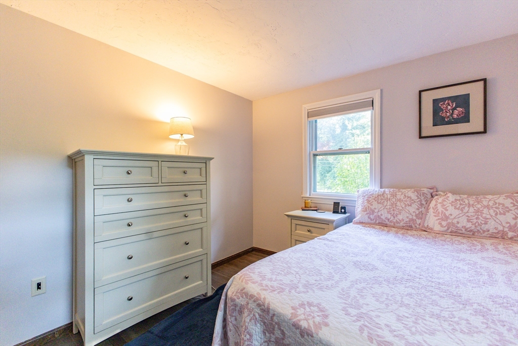 Hanson, Massachusetts 02341, United States, 3 Bedrooms Bedrooms, ,1 BathroomBathrooms,Residential,Active,219458