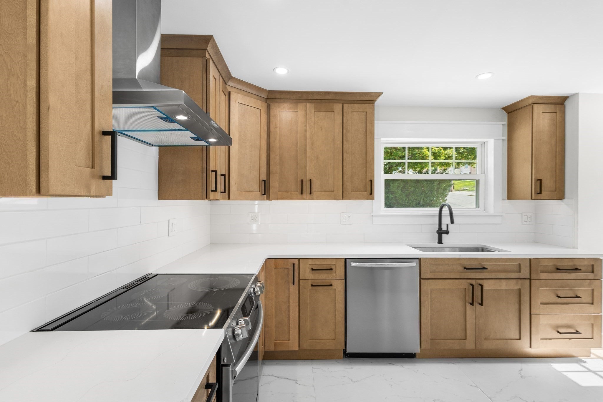 256 Weetamoe St, Fall River, MA, 256 Weetamoe St, Fall River, MA Photo #6
