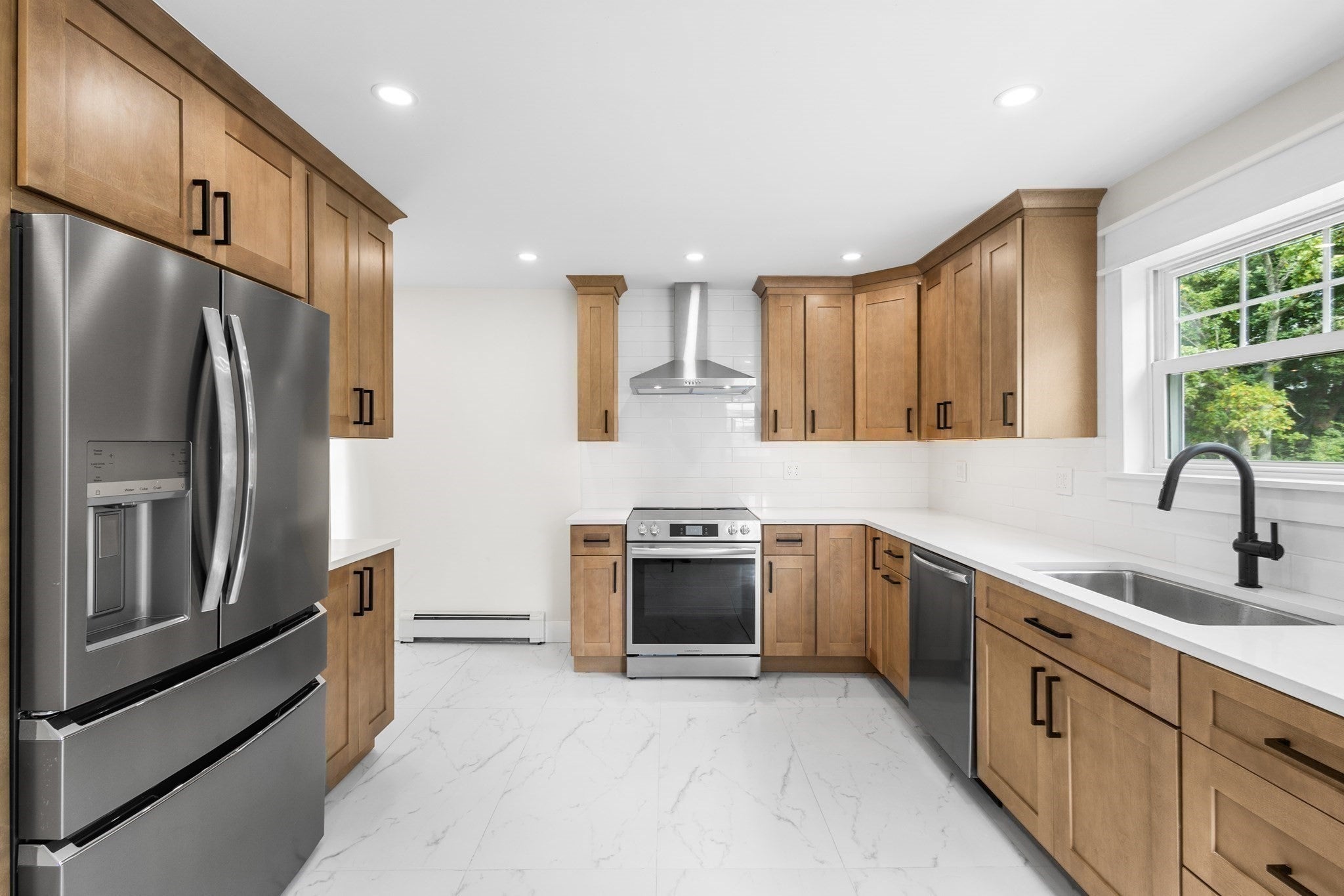 256 Weetamoe St, Fall River, MA, 256 Weetamoe St, Fall River, MA Photo #4