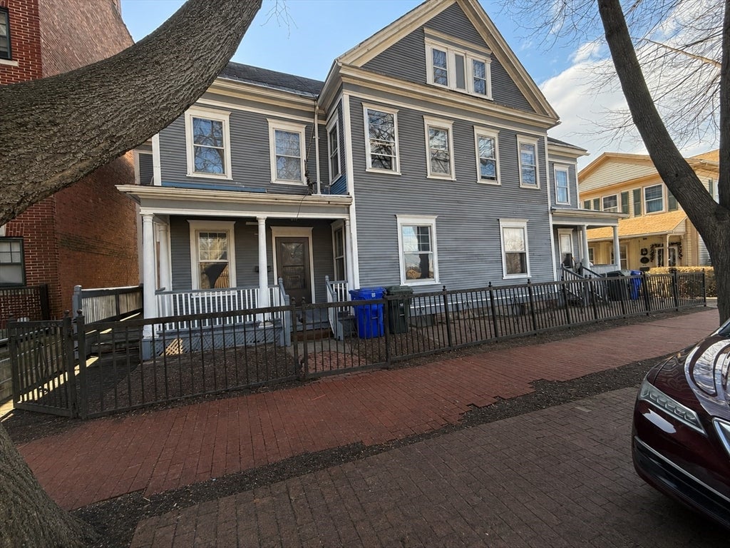 Photo of 94-96 Byers St, Springfield, MA