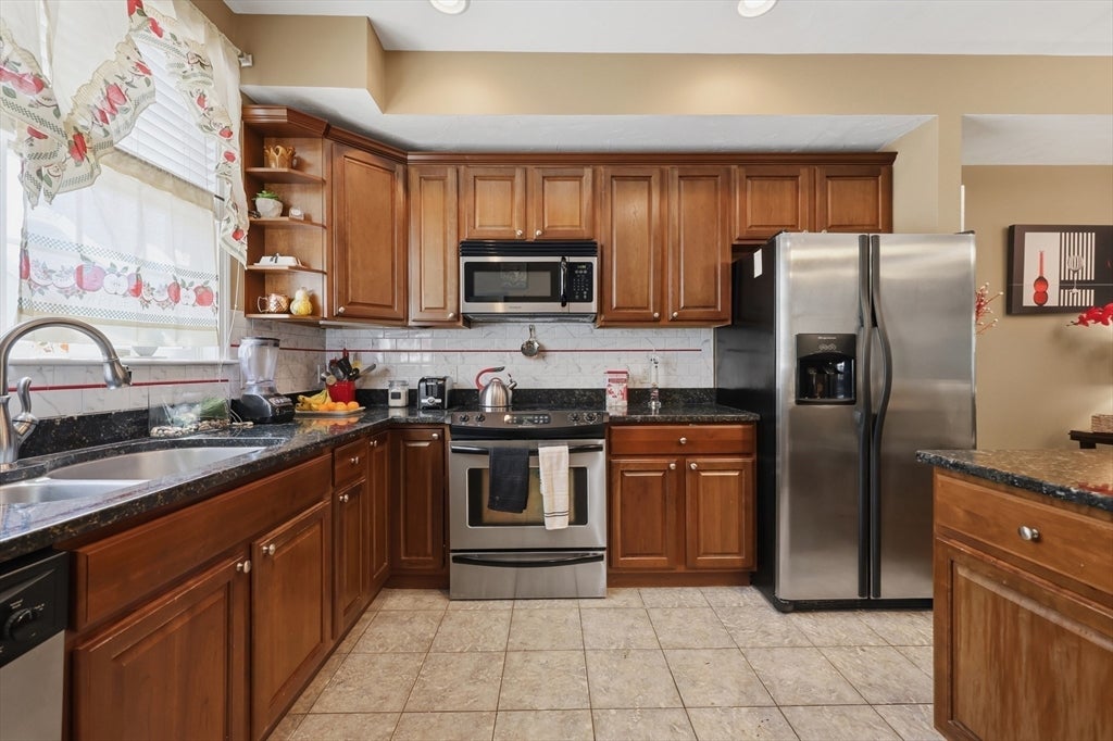 140 Commonwealth Ave #23, North Attleboro, MA, 140 Commonwealth Ave #23, North Attleboro, MA Photo #7
