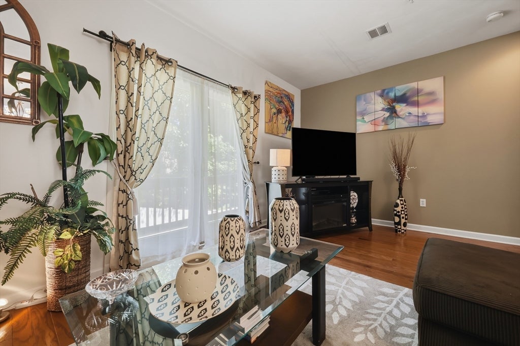 140 Commonwealth Ave 23