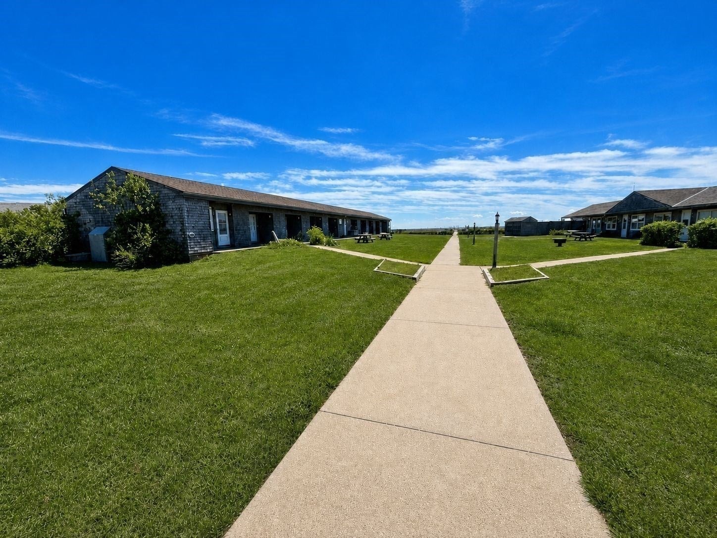654 Shore Road