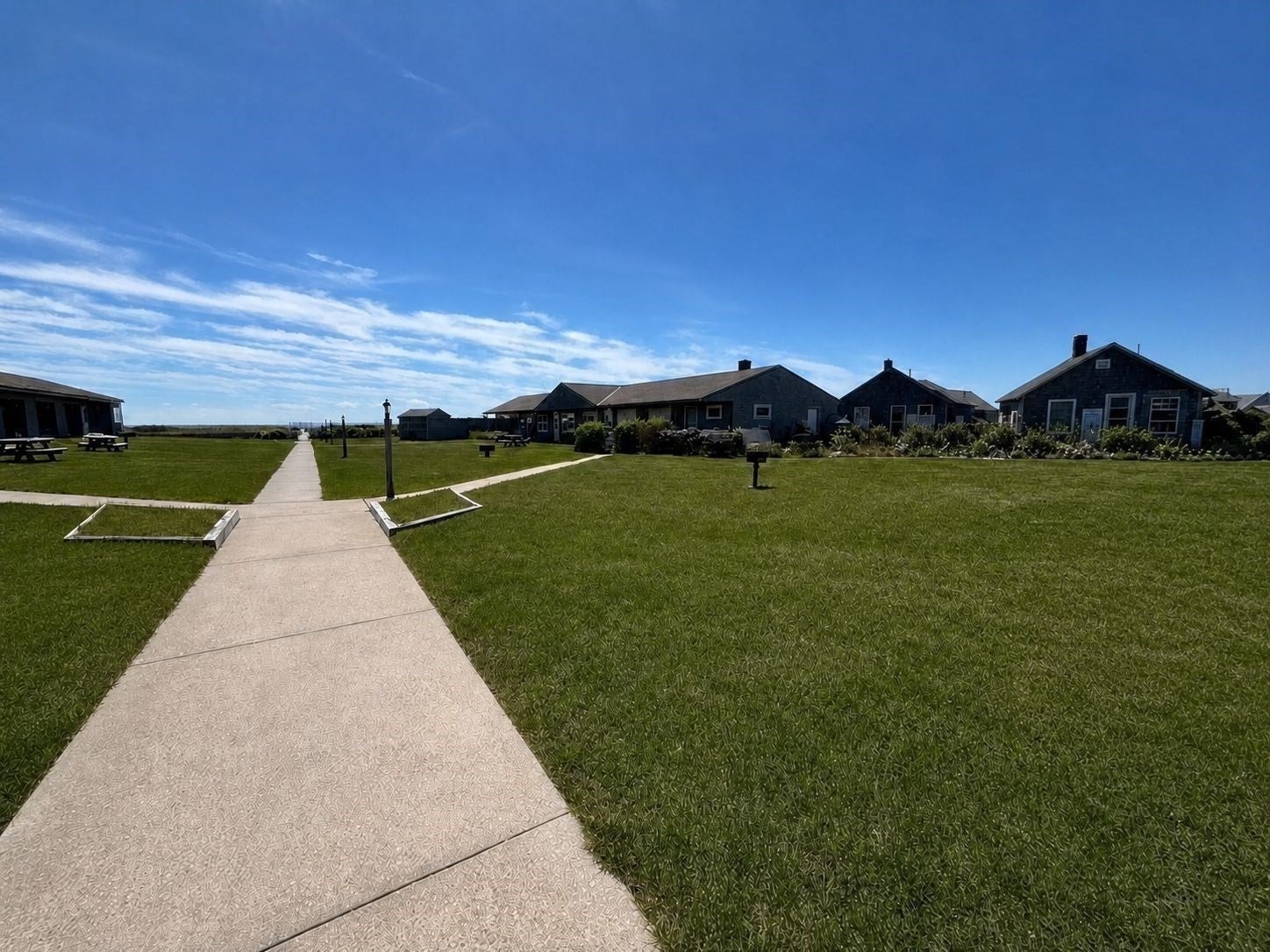 654 Shore Road