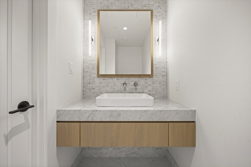 Boston, Massachusetts 02116, United States, 1 Bedroom Bedrooms, ,2 BathroomsBathrooms,Residential,Active,81292