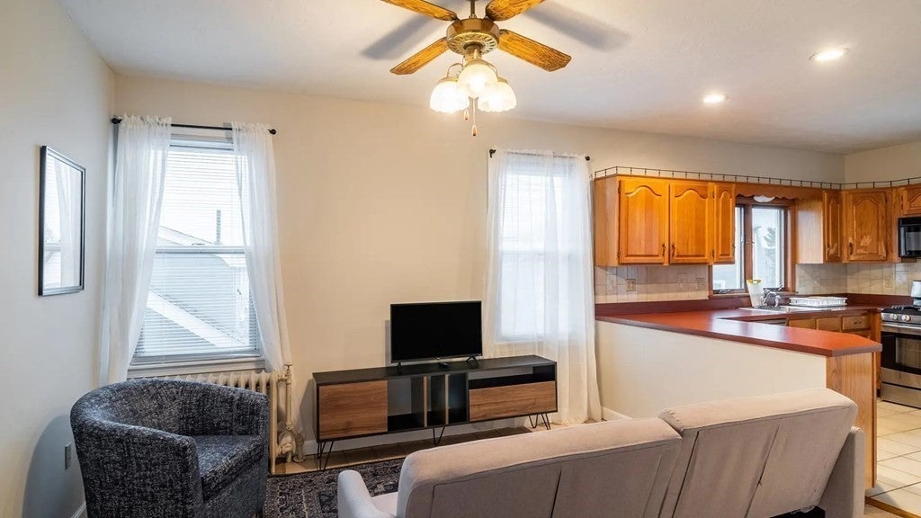 88 Glen St #2, Somerville, MA, 88 Glen St #2, Somerville, MA Photo #1