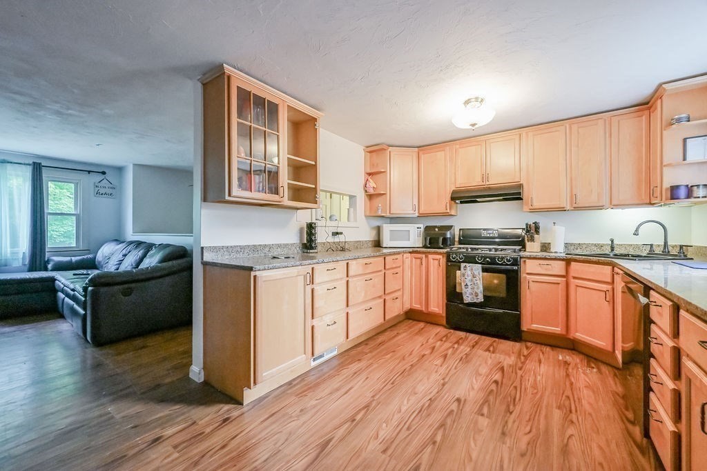 9 Lawrence Rd
