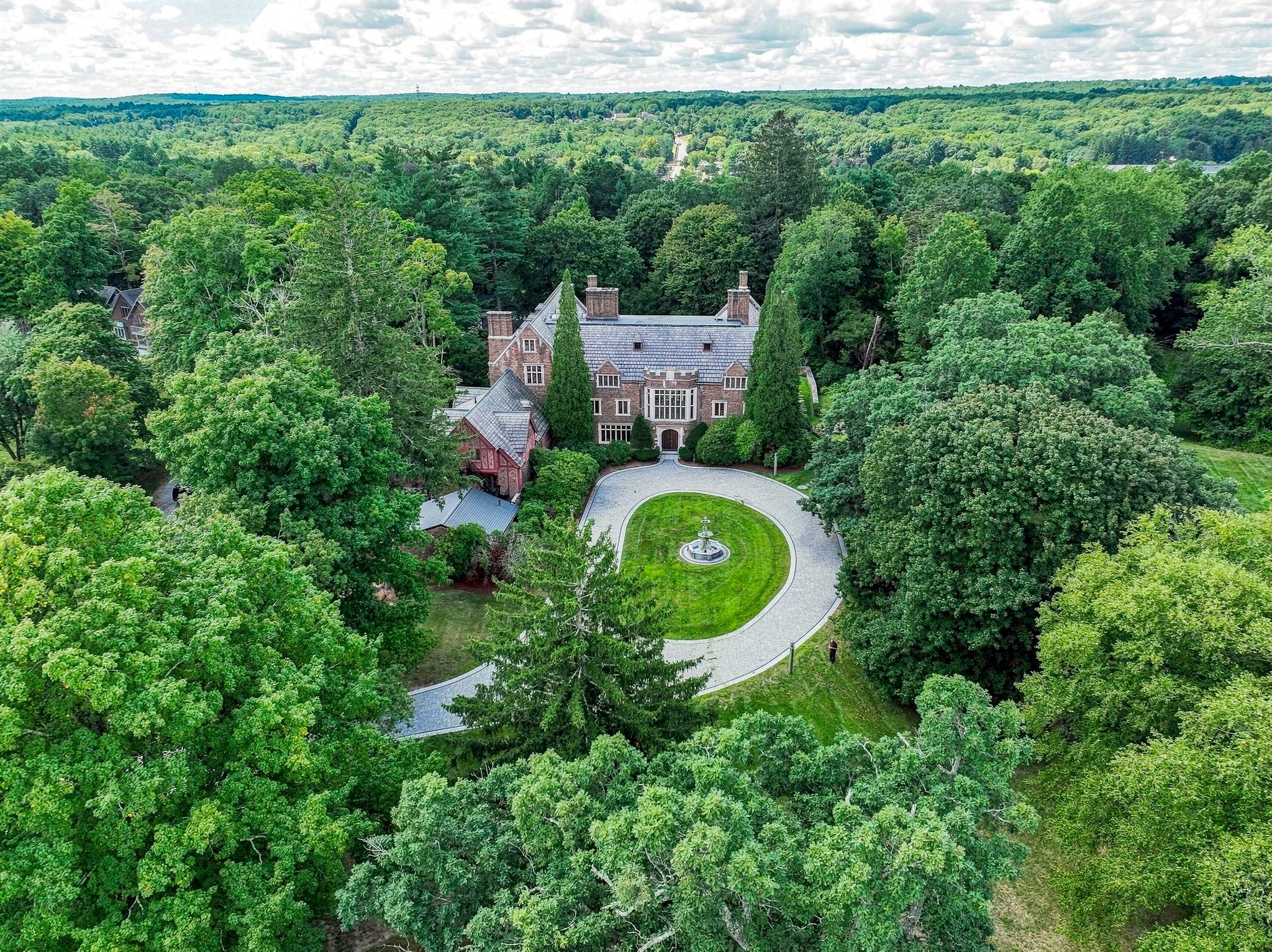 55 Adin St, Hopedale, MA Photo #41