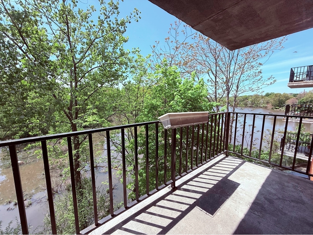 209 Riverview Ave 29