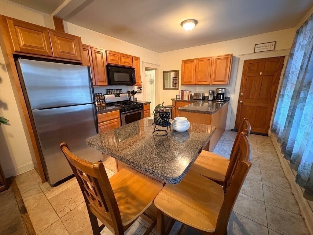 507 Elm St, New Bedford, MA Photo #6