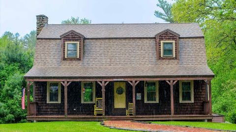 18 Lynn Ellen Dr Acushnet MA 02743