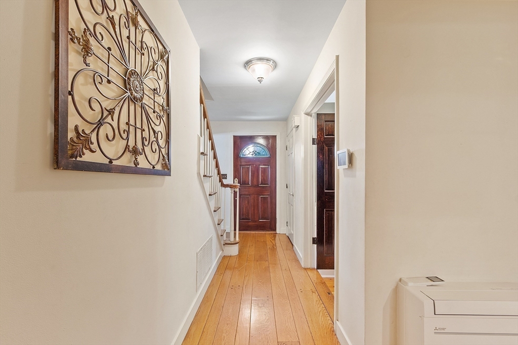 24 Fairbanks St
