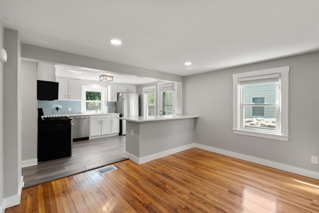 102 Turnpike St