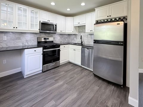 19 Fernview Ave 6 North Andover MA 01845