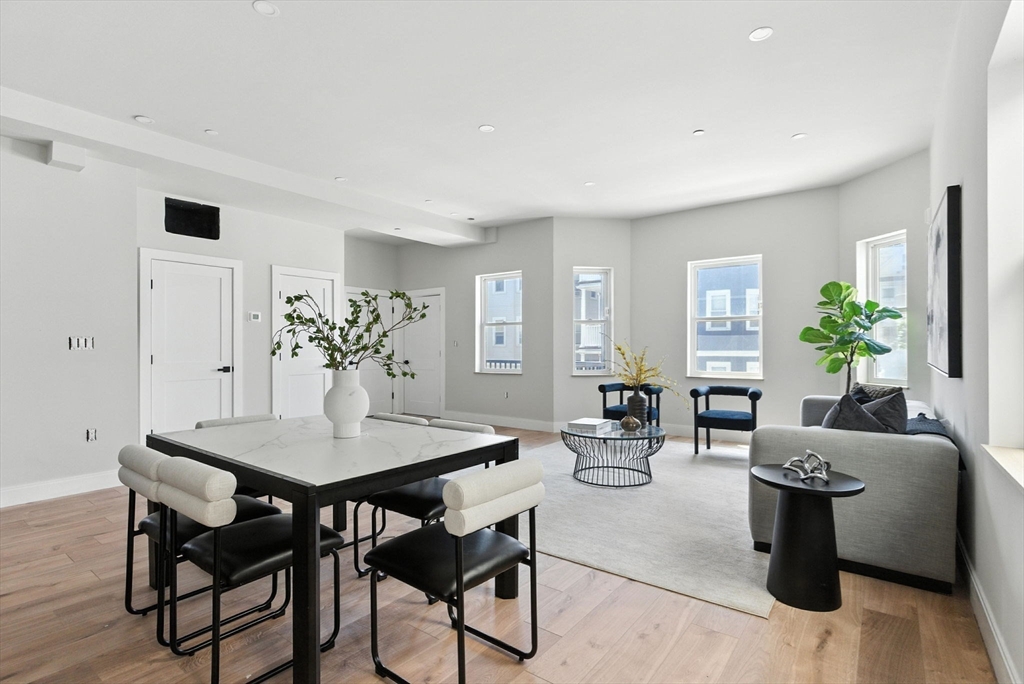 34 Woodford St 2