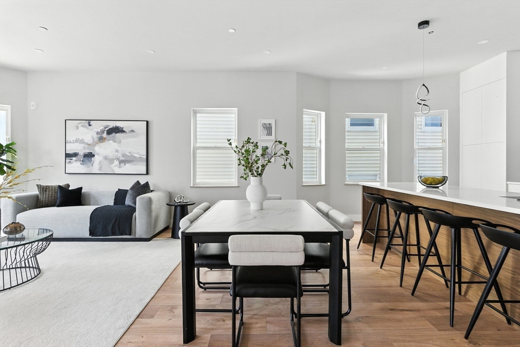 34 Woodford St 2