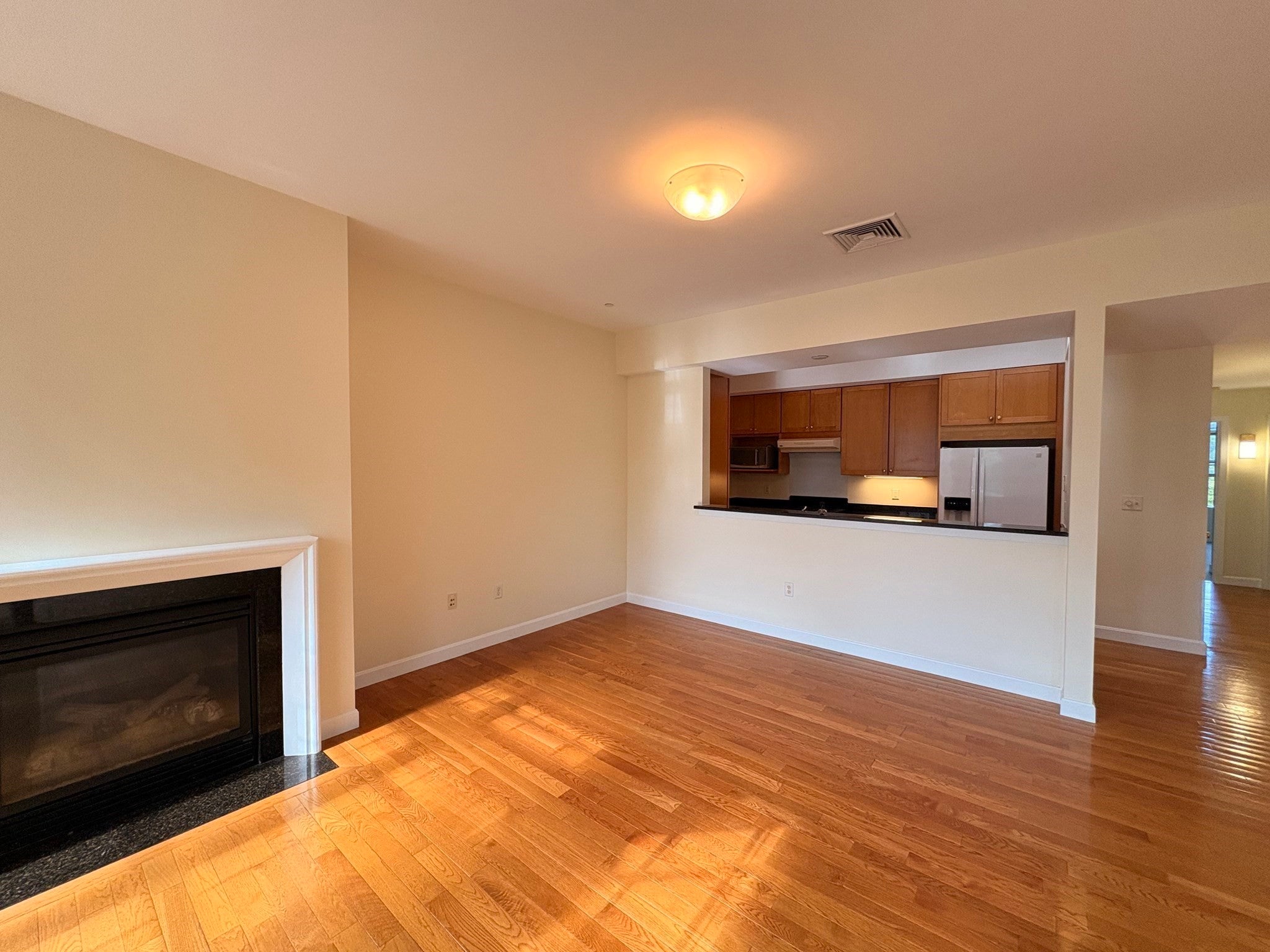 185 High St 303