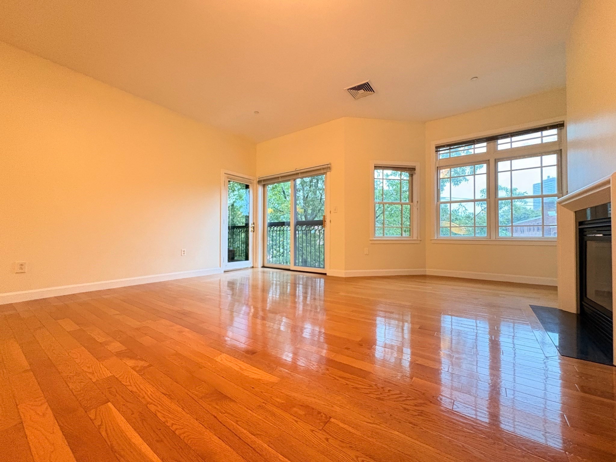 185 High St #303, Brookline, MA, 185 High St #303, Brookline, MA Photo #6