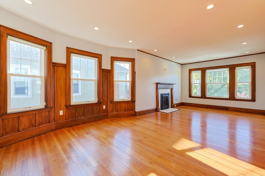 15 Cushing Ave 2