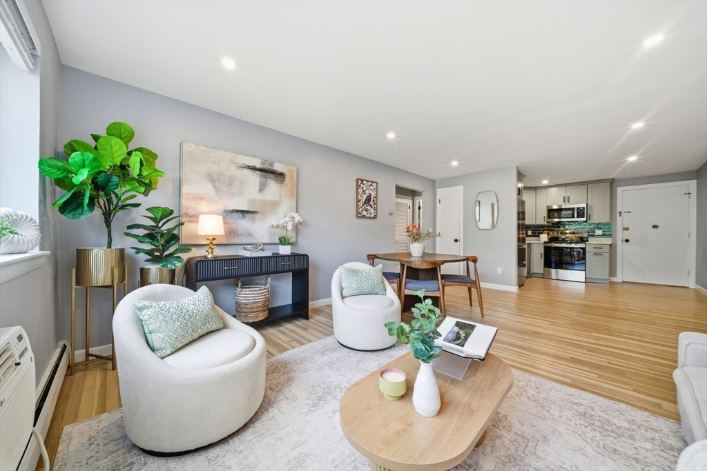 20 Radcliffe Rd 209