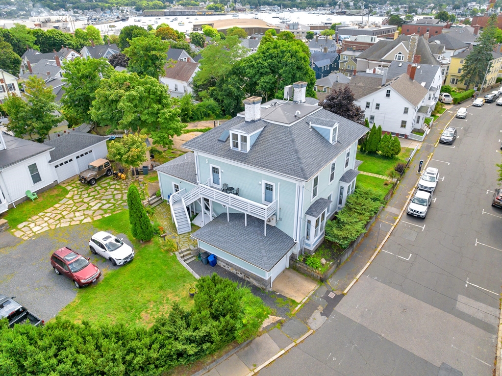 47 Pleasant Street 2