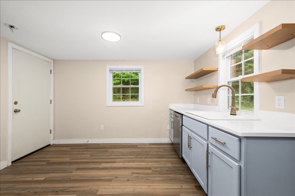 19 East Rd, Westminster, MA, 19 East Rd, Westminster, MA Photo #5