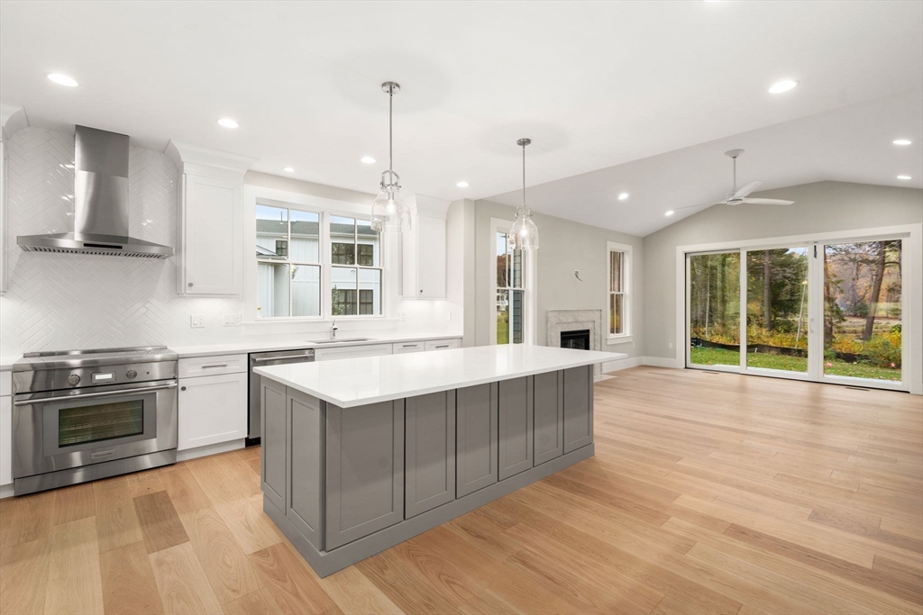 21 Country Farm Rd 21