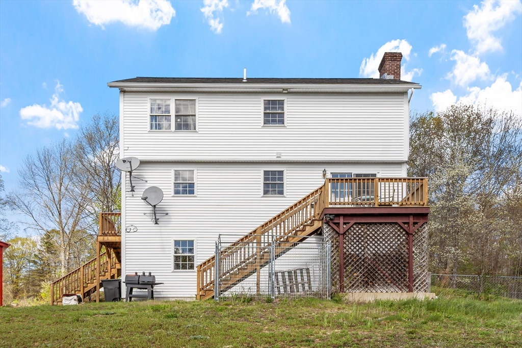 17 Town Farm Rd