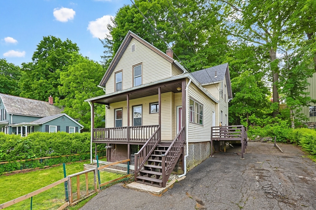 6 Walker Ct