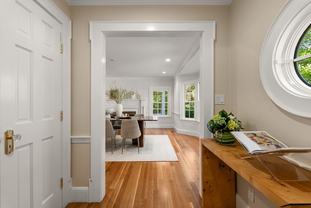 1 Kenilworth Circle