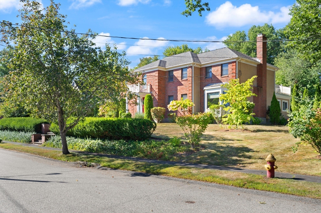 93 Brewster Dr