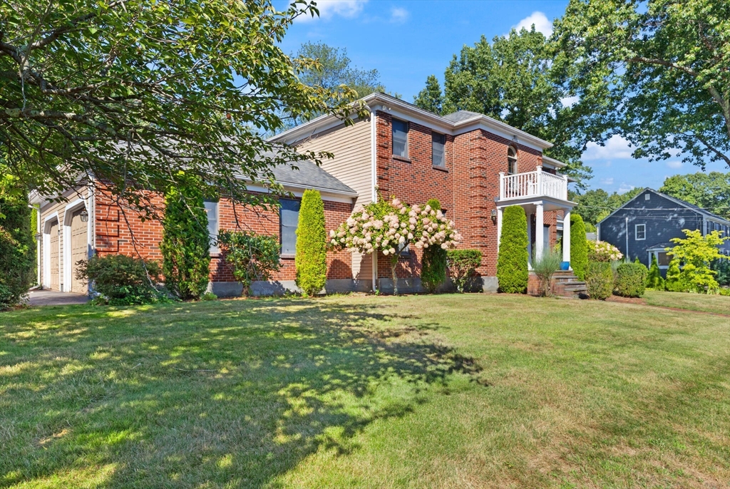 93 Brewster Dr