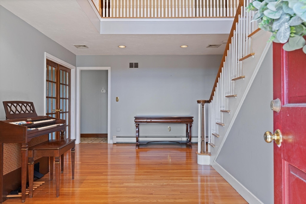 93 Brewster Dr