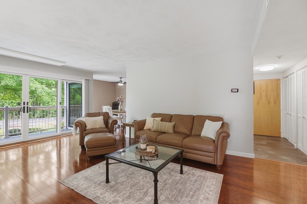 1100 Salem St 79