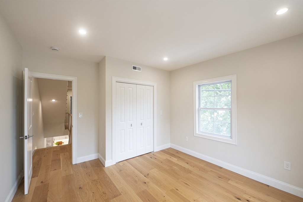 35 Jewett St #, Newton, MA Photo #8