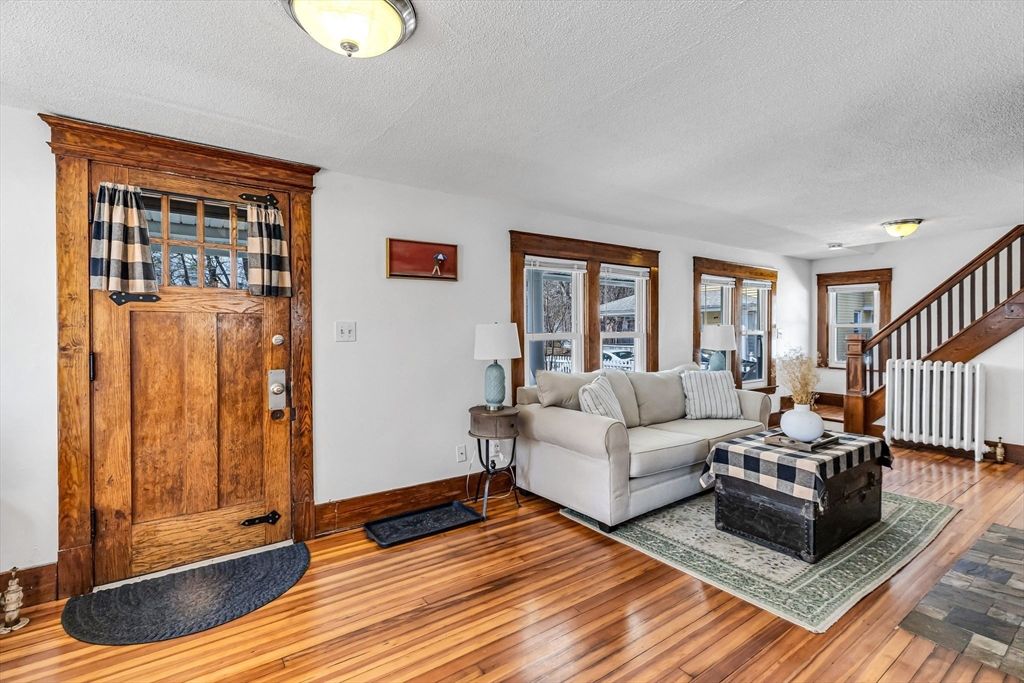 Photo of 61 Spencer Street, Springfield, MA 01118 (MLS # 73503055)