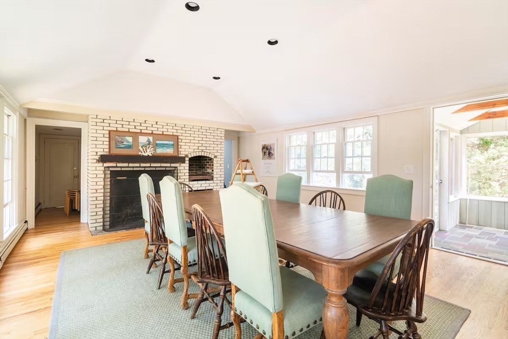 60 Rock Harbor Rd