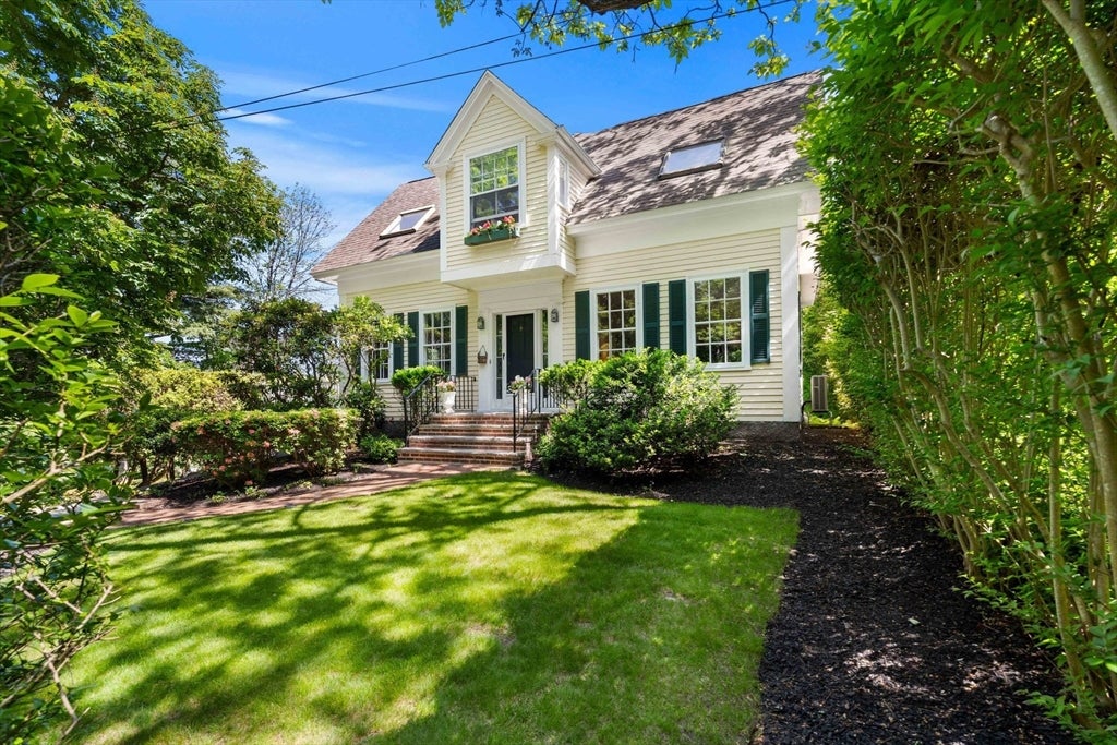 Photo of 50 Bridge St, Manchester, MA