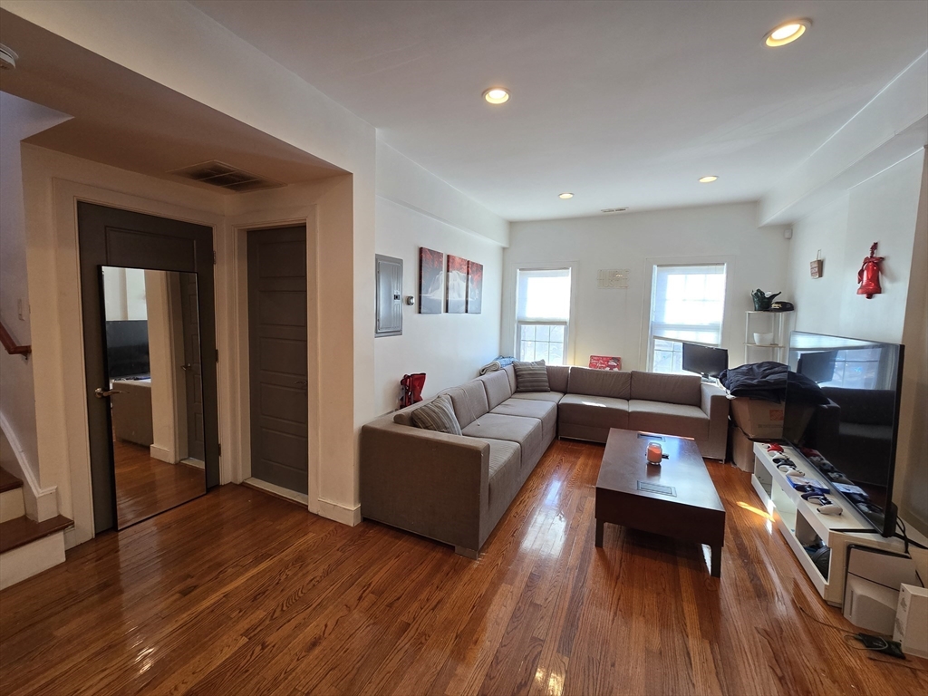 2 Mount Pleasant Pl 2