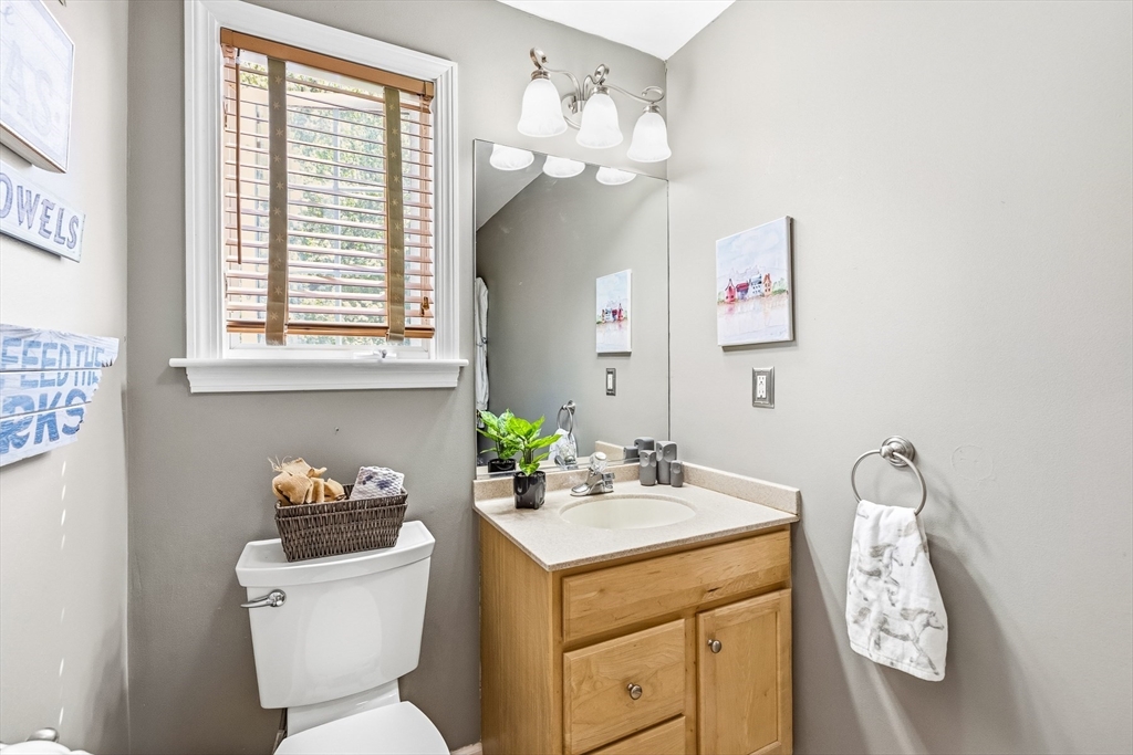 1 Tallowood Ln, Amesbury, MA Photo #37