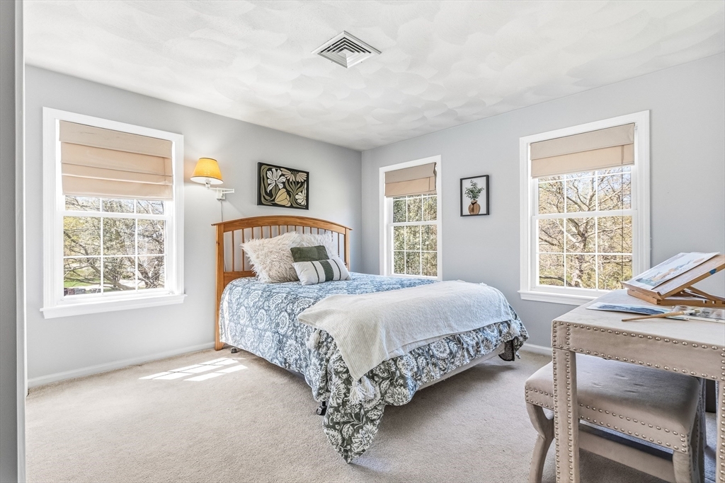 1 Tallowood Ln, Amesbury, MA Photo #30